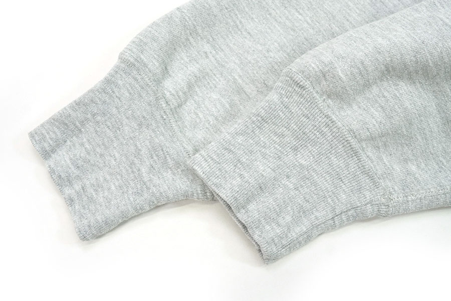 80'S CHAMPION REVERSE WEAVE ''GUILFORD COLLEGE'' (SIZE.LARGE)