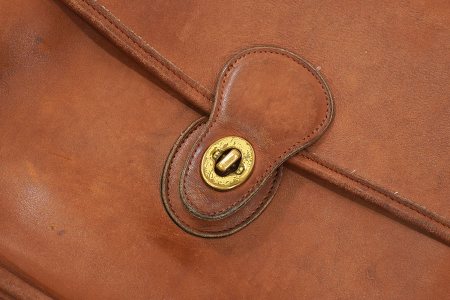 COACH LEATHER SHOULDER BAG  CAMEL MADE IN USA