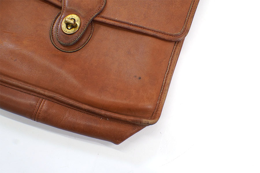 COACH LEATHER SHOULDER BAG  CAMEL MADE IN USA