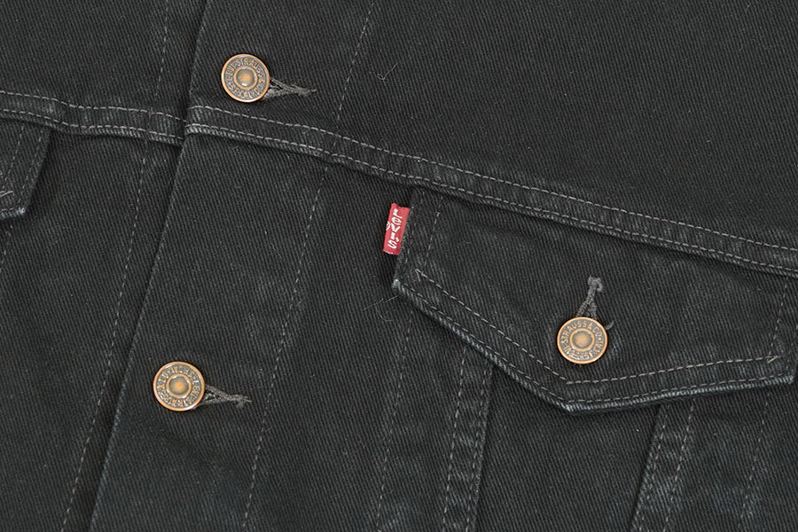 00'S LEVI'S 70507-0260 BLACK DENIM JACKET (SIZE. LARGE) MADE IN