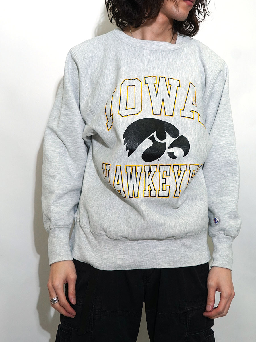 90'S CHAMPION REVERSE WEAVE ''IOWA HAWKEYES'' (SIZE.LARGE) MADE IN