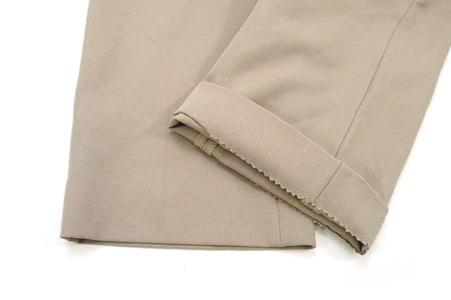 90'S LEVI'S ACTION SLACKS BEIGE (APPROX.W31 L27) | NEW ITEM