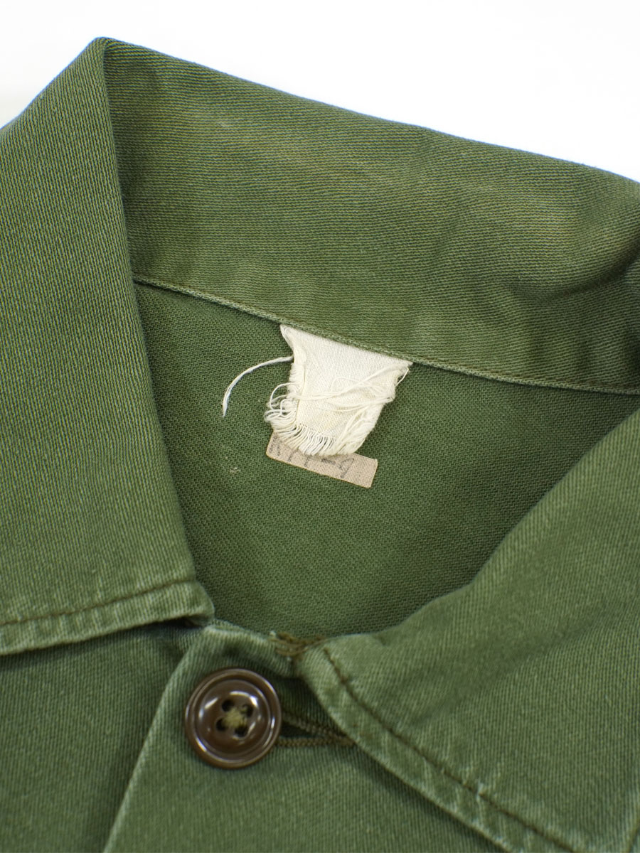 60's～ U.S.ARMY ユーティリティシャツ 階級章付き 実寸(15位)