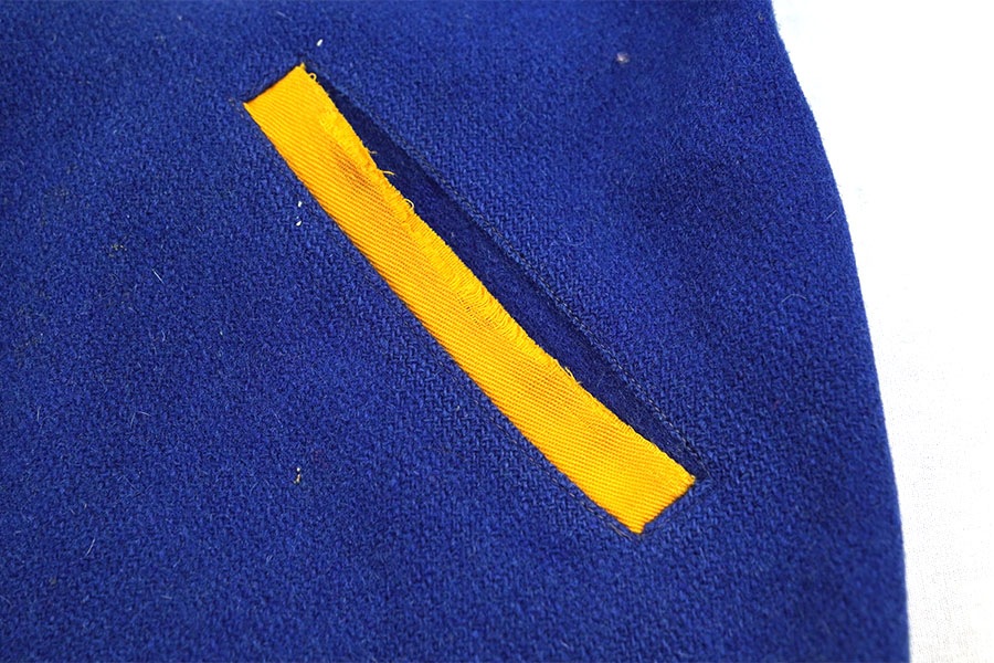 50's～ ''SOUTH TEXAS JUNIOR COLLEGE'' 背面チェーンステッチ メルトンボタスタ ブルー 実寸(38位)