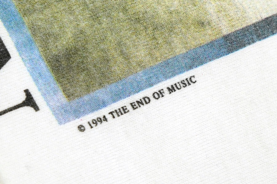 90's giant ''KURT D. COBAIN 1967-1994'' フォトプリントTシャツ 表記(L)