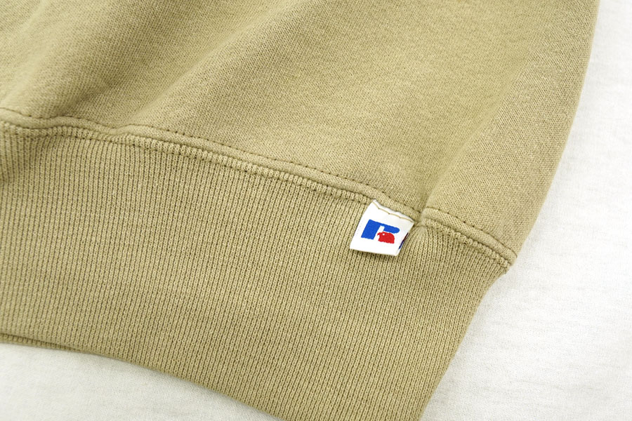 90's RUSSELL ATHLETIC 前V 無地スウェット カーキ 表記(XL) USA