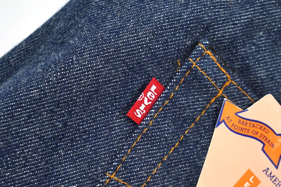 80s Levis リーバイス 501 デニムパンツ 赤耳 黒カン ブルー　濃紺 80's Levi's 501 赤耳 デニムパンツ 濃紺 表記(34x36) DEAD