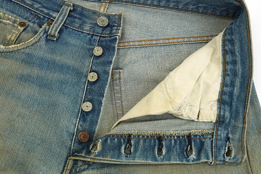 た*な様 LEVI'S 501 66後期　デニムパンツ　味あり　リペア　雰囲気あ 70's Levi's 501 66前期 デニムパンツ 味ありリペア 良色落ち