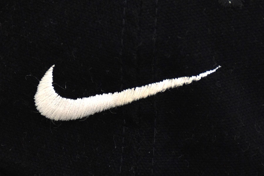 90's NIKE スウォッシュロゴ刺繍 8パネルキャップ ブラック 表記(ONE 90's NIKE スウォッシュロゴ刺繍 8パネルキャップ ブラック 表記(ONE