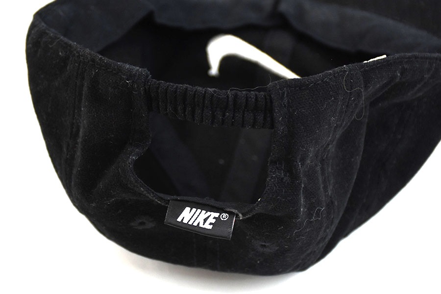 90's NIKE スウォッシュロゴ刺繍 8パネルキャップ ブラック 表記 90's NIKE スウォッシュロゴ刺繍 8パネルキャップ ブラック 表記