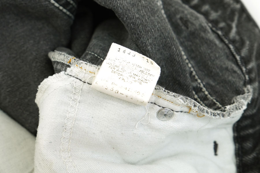 90's Levi's 550 Rマークのみ黒タブ ブラックデニムパンツ 表記(33x32