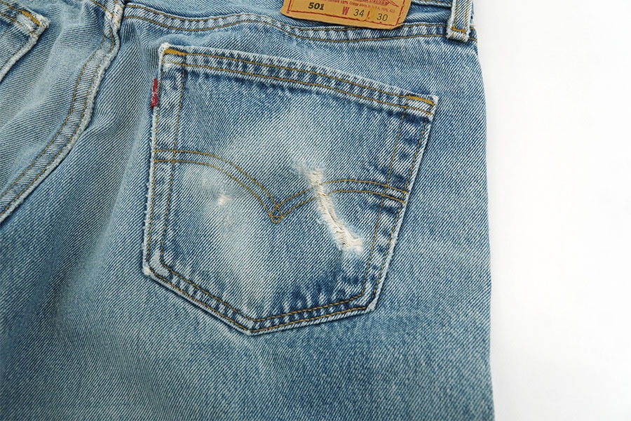 00'S LEVI'S 501 DAMAGE！ JEANS (SIZE.W34 L30) MADE IN USA