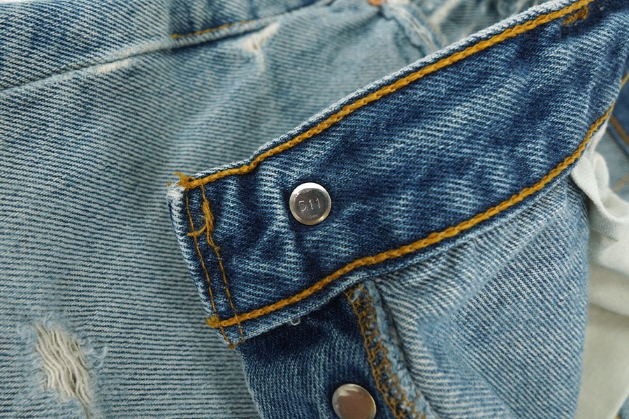 00'S LEVI'S 501 DAMAGE！ JEANS (SIZE.W34 L30) MADE IN USA