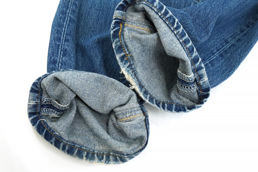 00'S LEVI'S 501 BLUE JEANS (SIZE. W33 L32) MADE IN USA | NEW ITEM