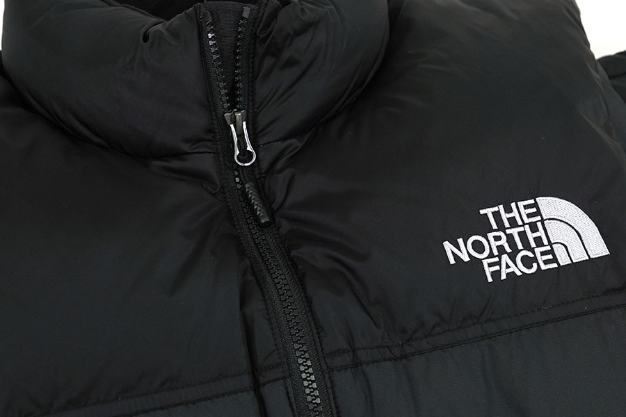 the north face センターロゴ ヌプシ ベスト ブラック 700 THE NORTH FACE ヌプシベスト ブラック 700フィル 表記(L) | すべての