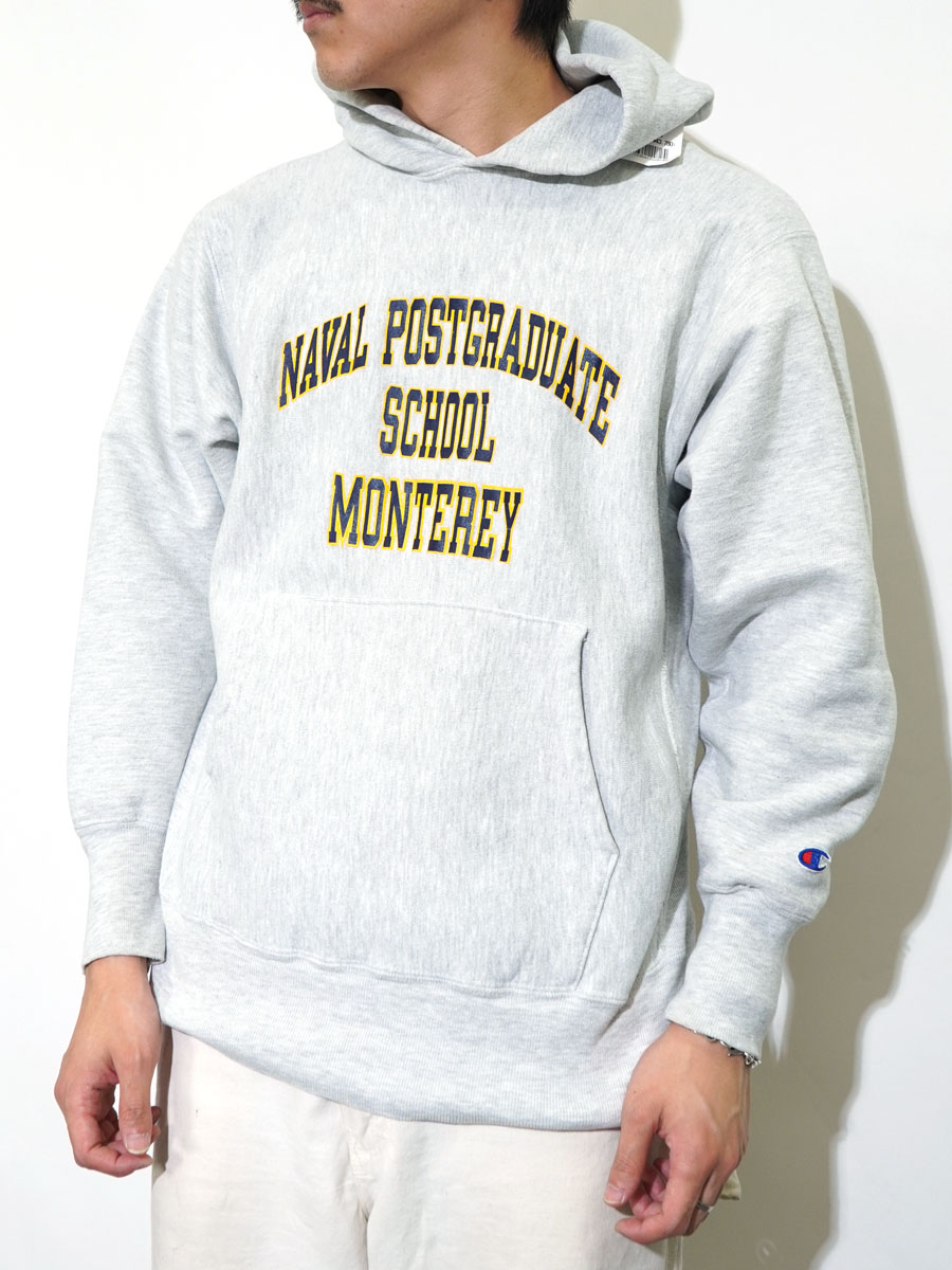 90's 刺繍タグ チャンピオンRWパーカ ''NAVAL POSTGRADUATE SCHOOL MONTEREY'' 3段プリント 表記(L) USA製