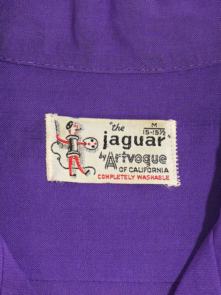 1950'S ARTVOGUE OF CALIFORNIA ''PISTON-PUSHERS SACRAMENTO'' CAR CLUB SHIRT PURPLE (SIZE.MEDIUM)