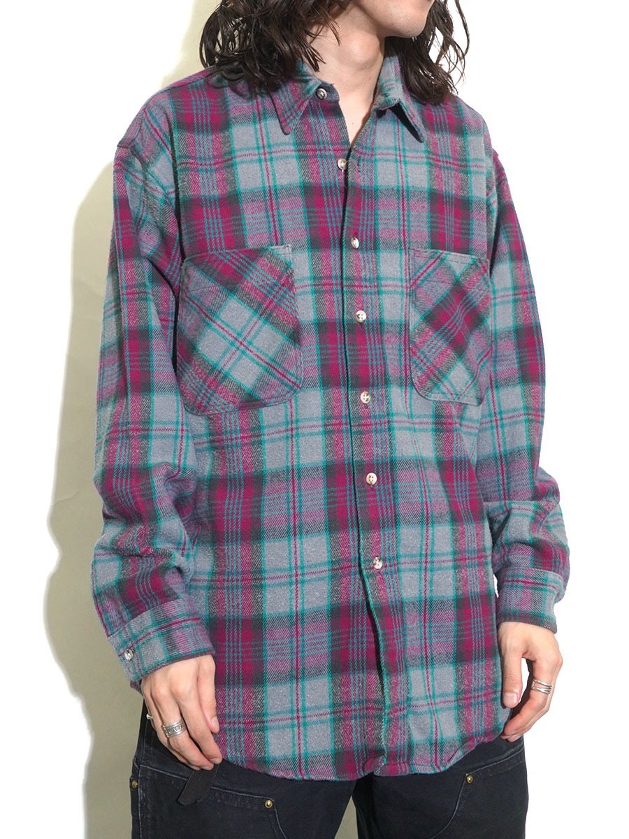 90'S ST.JOHN'S BAY PLAID FLANNEL SHIRT (SIZE.LARGE) MADE IN USA