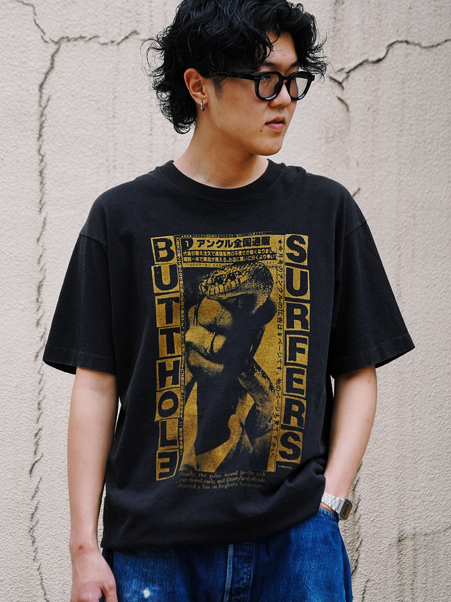 90'S FRUIT OF THE LOOM ''BUTHOLE SUYFERS'' T SHIRT BLACK (SIZE.LARGE) MADE IN USA