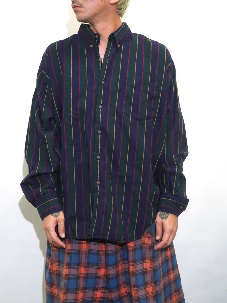 90'S OLD GAP RANDOM STRIPE 100% COTTON B.D. SHIRT (SIZE. X LARGE