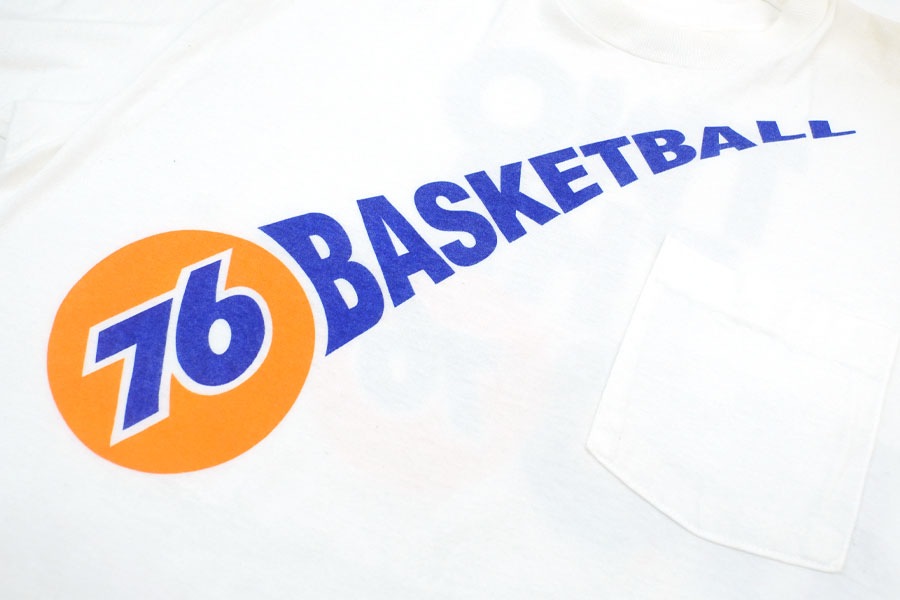 90's FRUIT OF THE LOOM ''76 BASKETBALL'' ポケット付き Tシャツ 表記(XL)