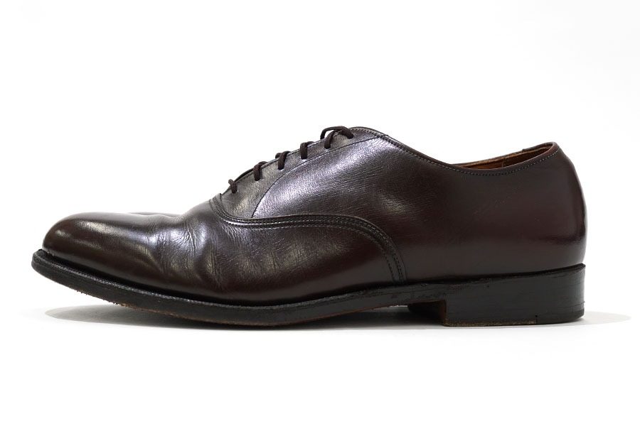 Cordwainer 内羽根ストレートチップ レザーシューズ バーガンディ 表記