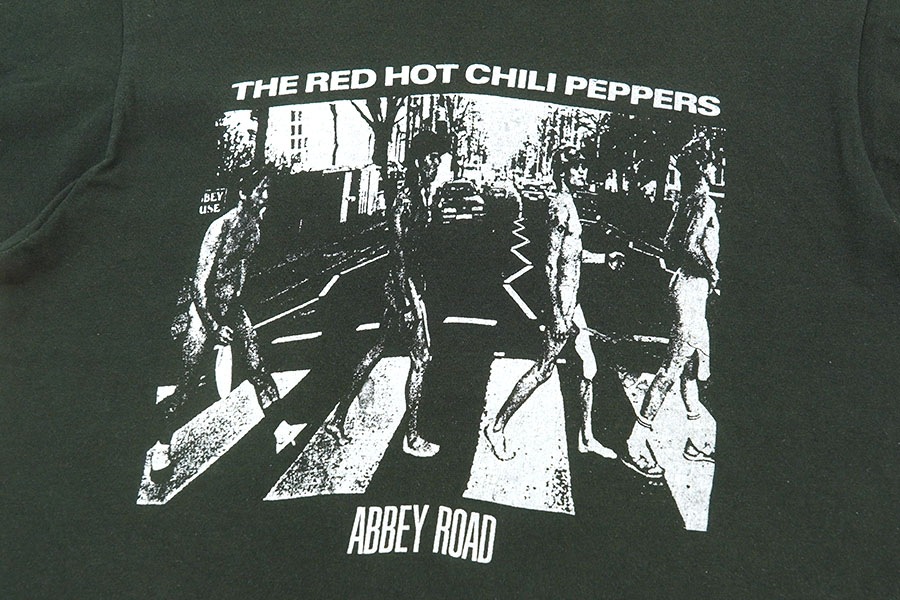 80'S～ RED HOT CHILI PEPPERS ''ABBEY ROAD'' T SHIRT BLACK (APPROX