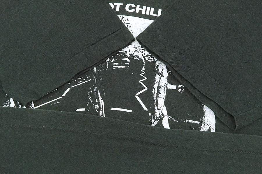 80'S～ RED HOT CHILI PEPPERS ''ABBEY ROAD'' T SHIRT BLACK (APPROX