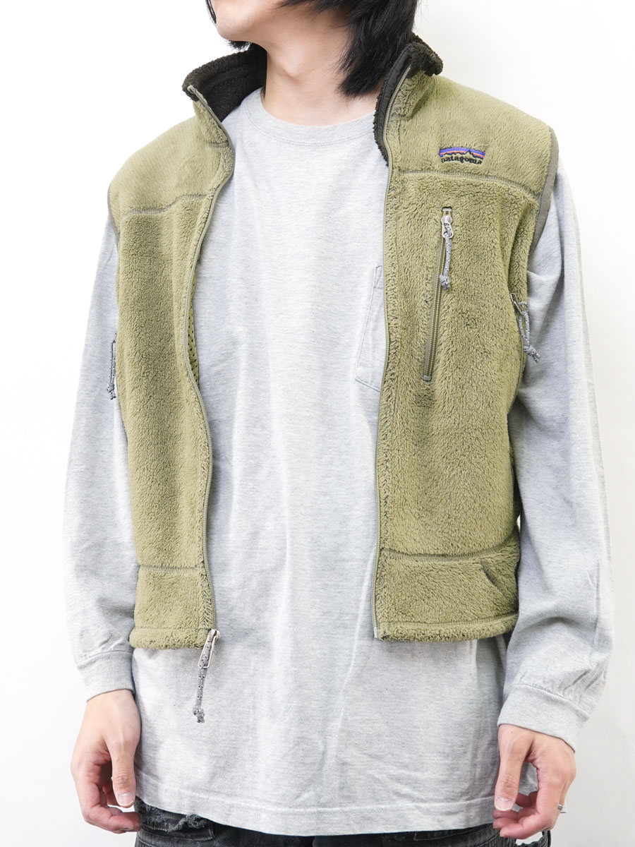 01 パタゴニア R4ベスト フィールドグリーン 表記(S) USA製 | NEW ITEM