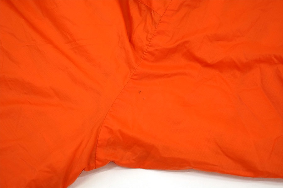 04's パタゴニア マイクロパフプルオーバー サンライズ 表記(L)