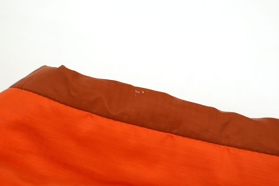 04's パタゴニア マイクロパフプルオーバー サンライズ 表記(L)