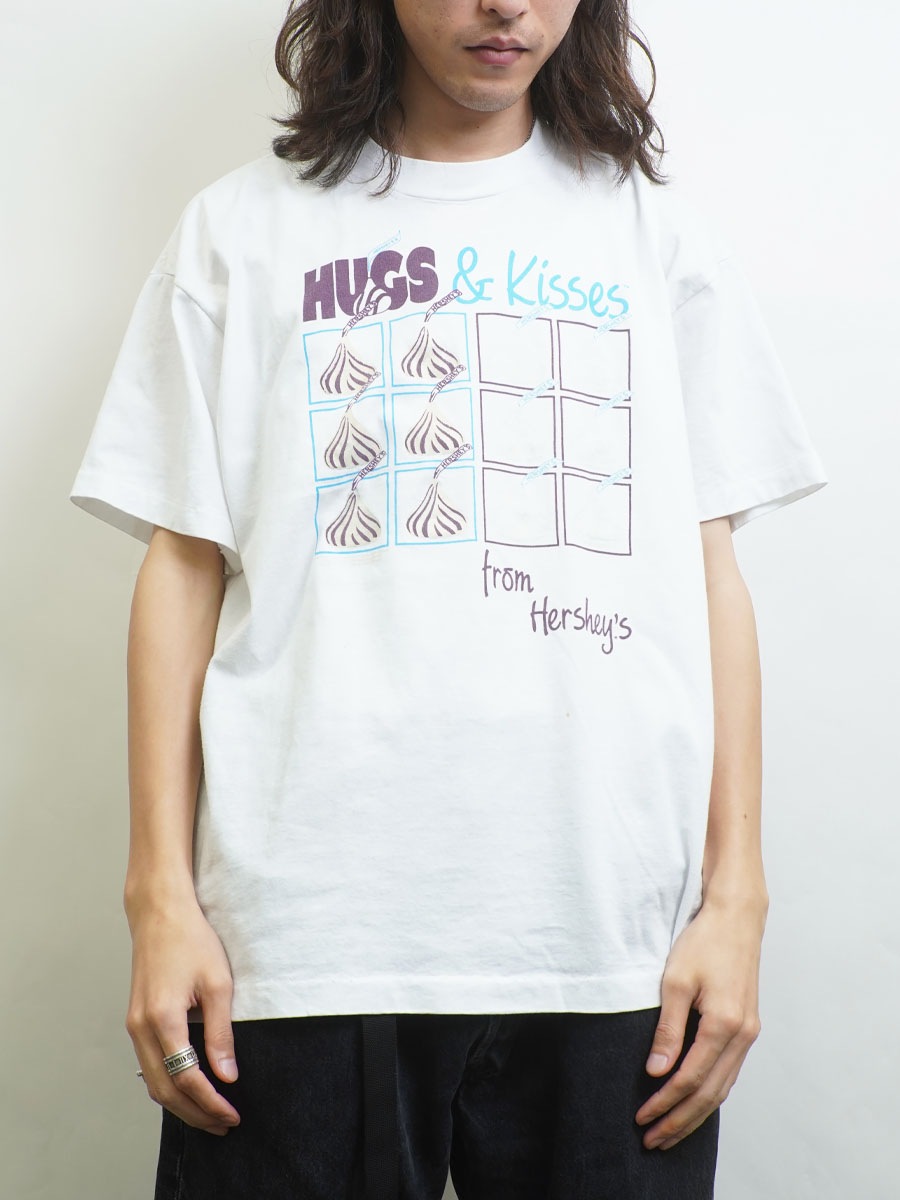 College Lane Tシャツハーシーズ