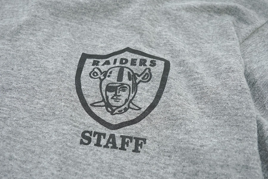 80'S RUSSELL ATHLETIC ''RAIDERS STAFF'' T SHIRT GREY (SIZE.X LARGE