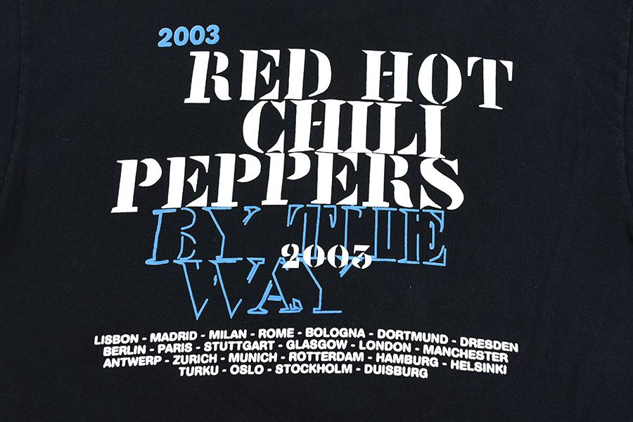 RED HOT CHILI PEPPERS バンドT M 両面プリント 古着 RED HOT CHILI PEPPERS バンドT M 両面プリント 古着 レッド