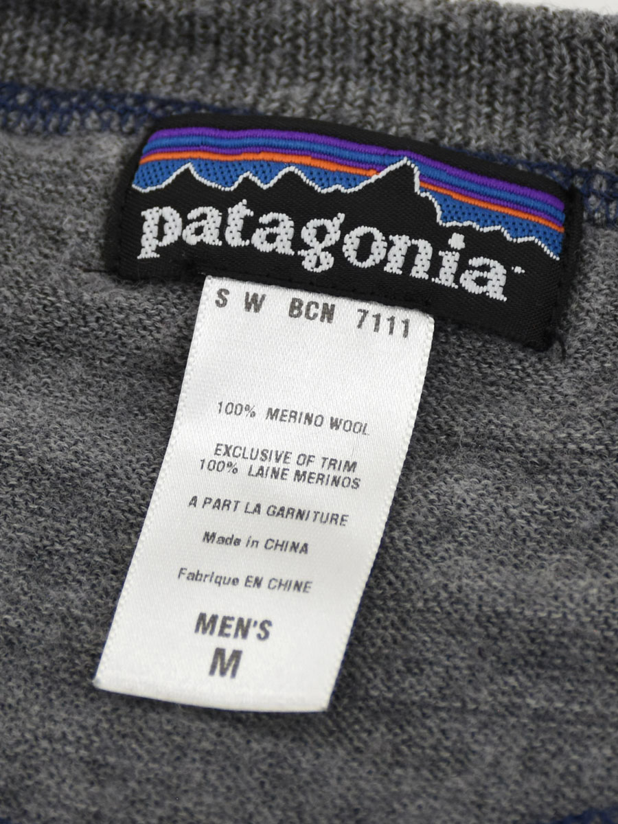 【希少】patagonia メリノウール100% 前V セーター 00sベージュ 希少】patagonia メリノウール100% 前V セーター 00sベージュ