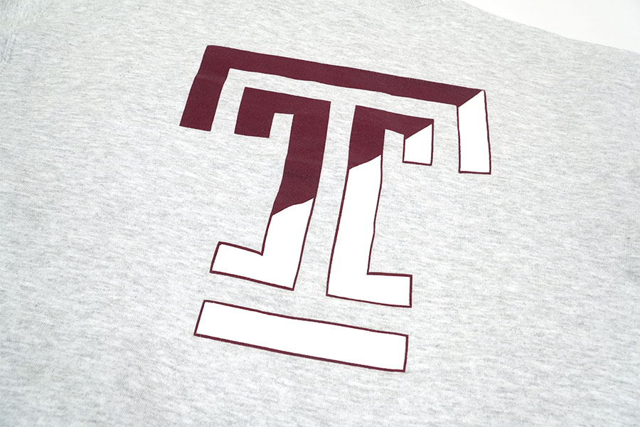 90's RUSSELL ATHLETIC ''TEMPLE FIELD HOCKEY'' 前V 両面