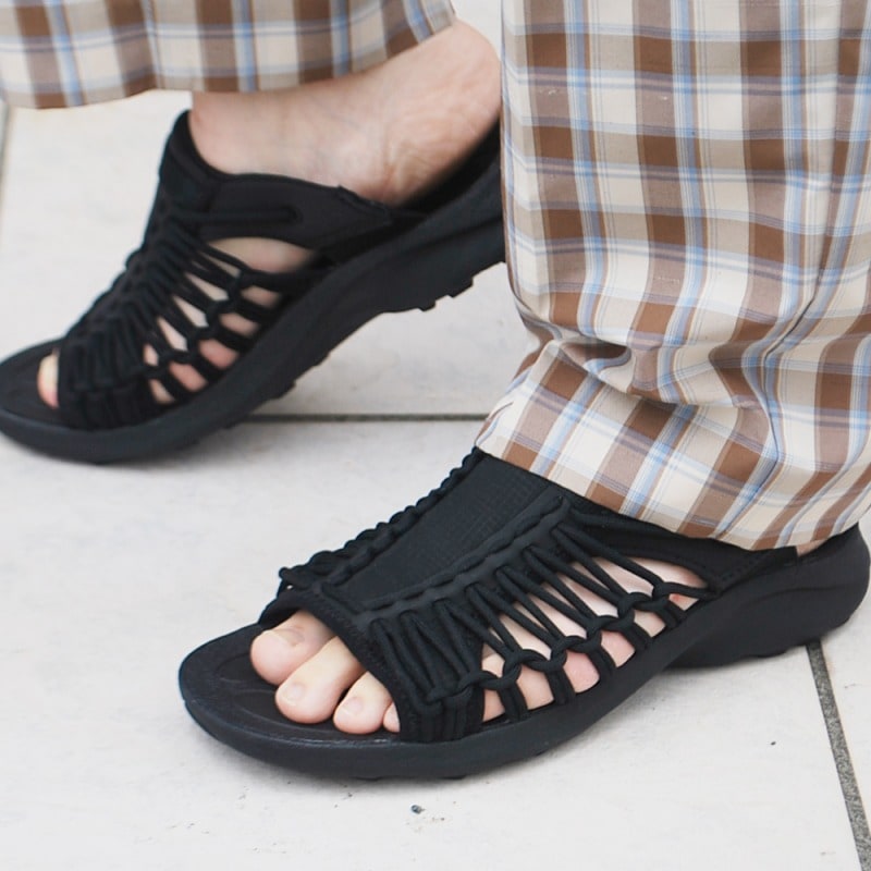KEEN UNEEK サンダル ブラック　US7.5 25.5センチ KEEN サンダル メンズ アウトドア スポーツ キーン メン