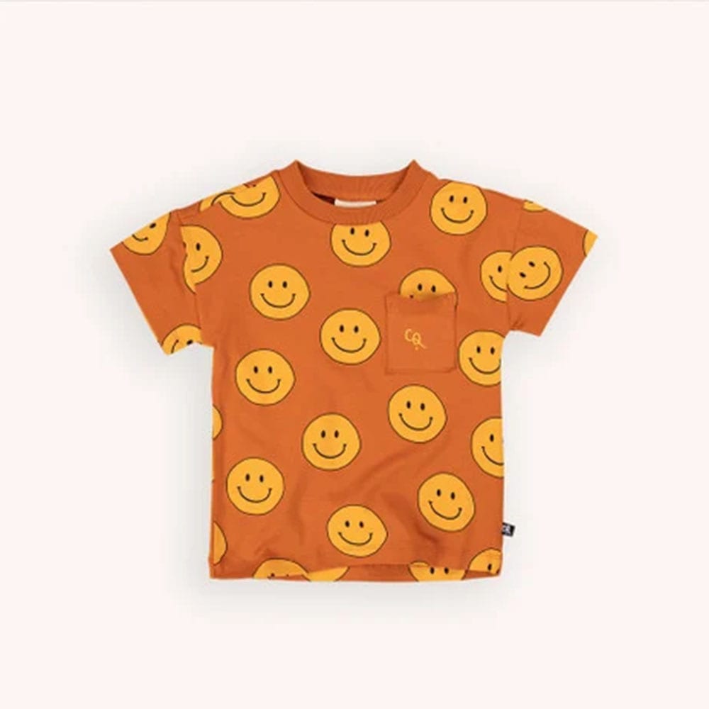 Tシャツ ベビー キッズ CarlijnQ Happy face yellow crewneck t-shirt 総柄 スマイル 半袖 カーラインク HFY252
