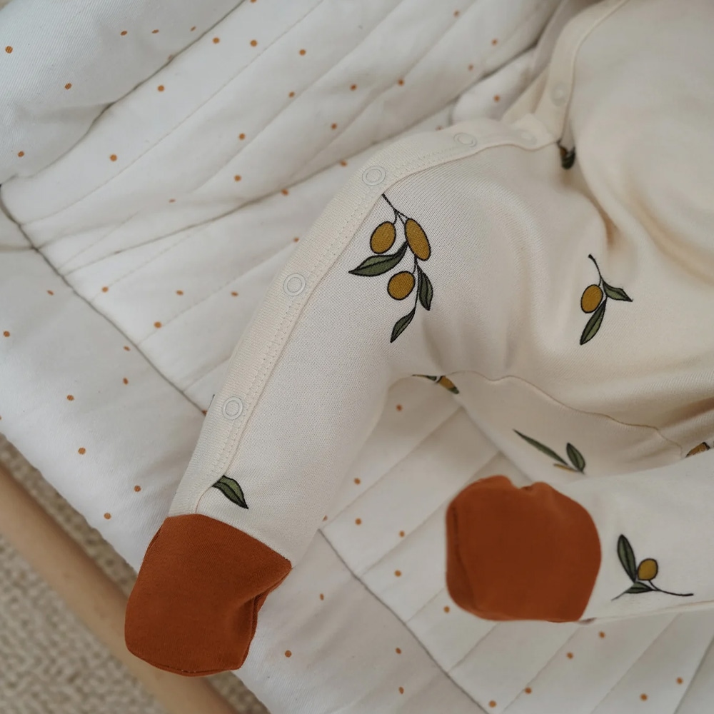 ロンパース キッズ  ベビー オーガニックズー Organic Zoo Olive Garden / Cottonfield Suit with Contrast Feet OFSLOZ  FSLOZ