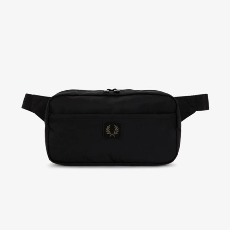 フレッドペリー  ショルダーバッグ ユニセックス メッセンジャーバッグ FRED PERRY CRINKLE NYLON CROSSBODY 【国内正規品】 L3340