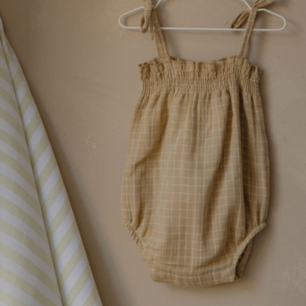 ノースリーブロンパース  ベビー オーガニックズー  Organic Zoo Grid Check Spaghetti Bodysuit Wheat 【国内正規品】16spbwgc
