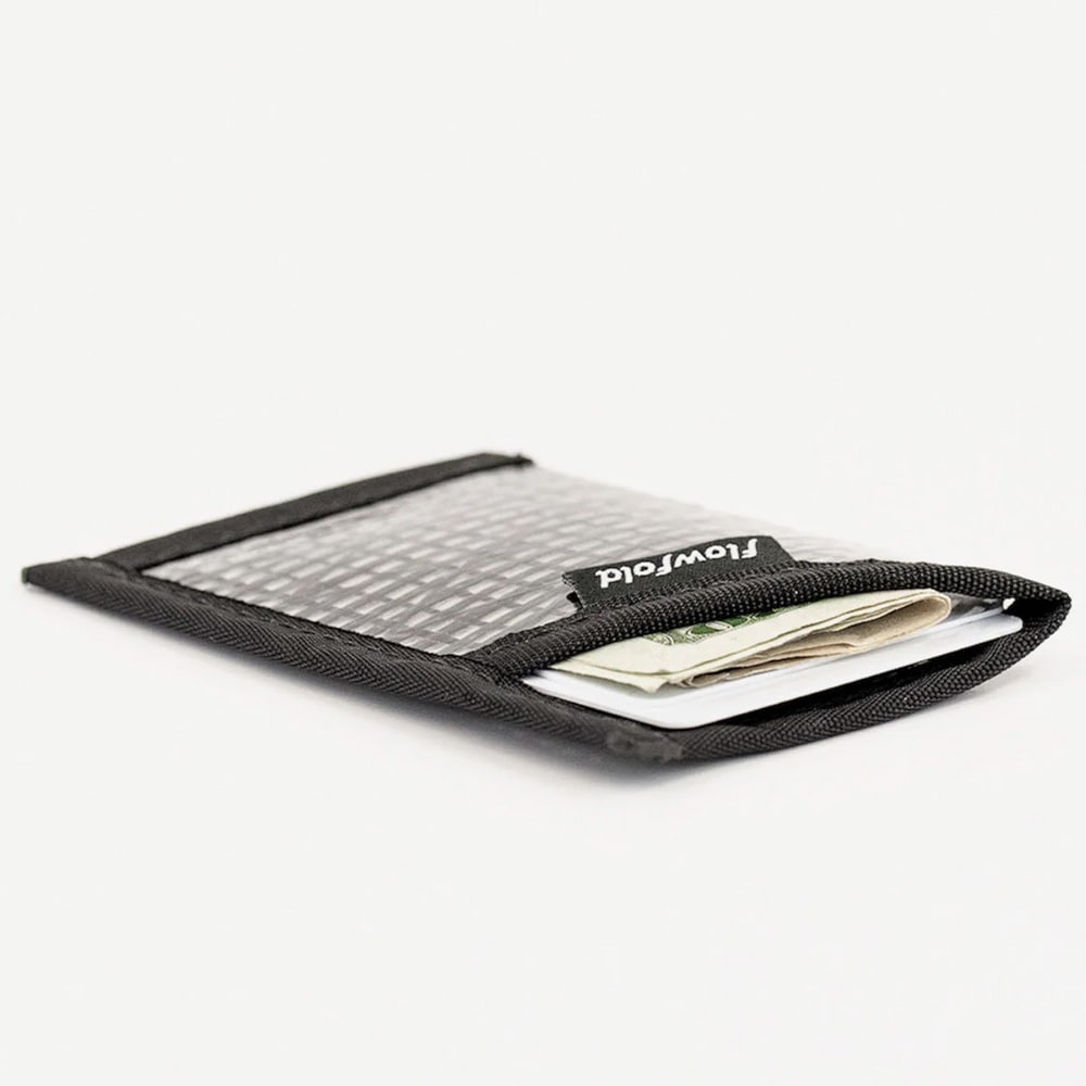 カードホルダー ウォレット ミニ財布 フローフォールド Recycled Sailcloth Minimalist Card Holder Wallet Flowfold 【国内正規品】