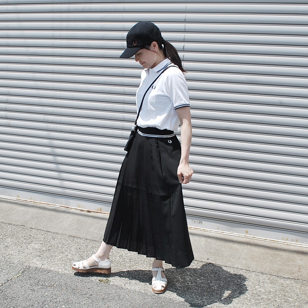 FRED PERRYフレッドペリー 巻きプリーツスカート風キュロット