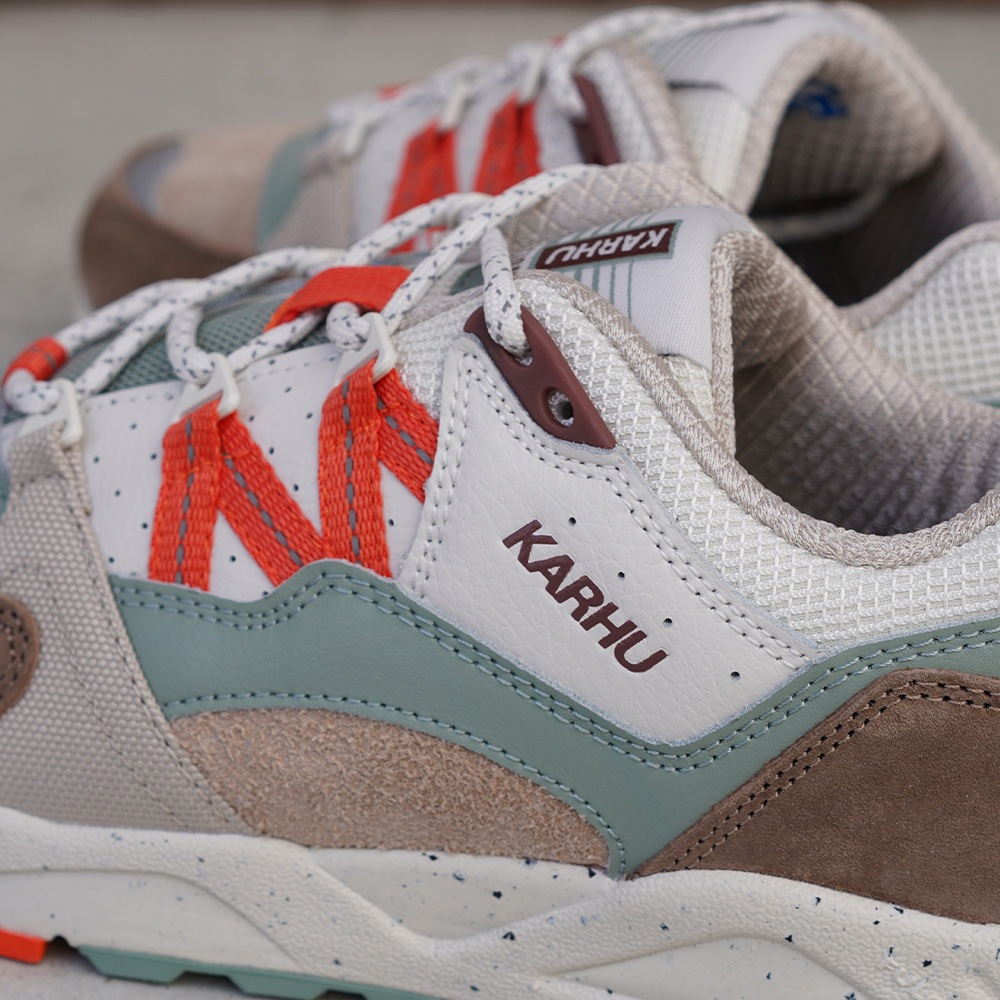 スニーカー レディース メンズ カルフ ユニセックス フュージョン 2.0 KARHU FUSION 2.0  PORTABELLA / NASTURTIUM   靴 運動靴 【国内正規品】22-25.5cm