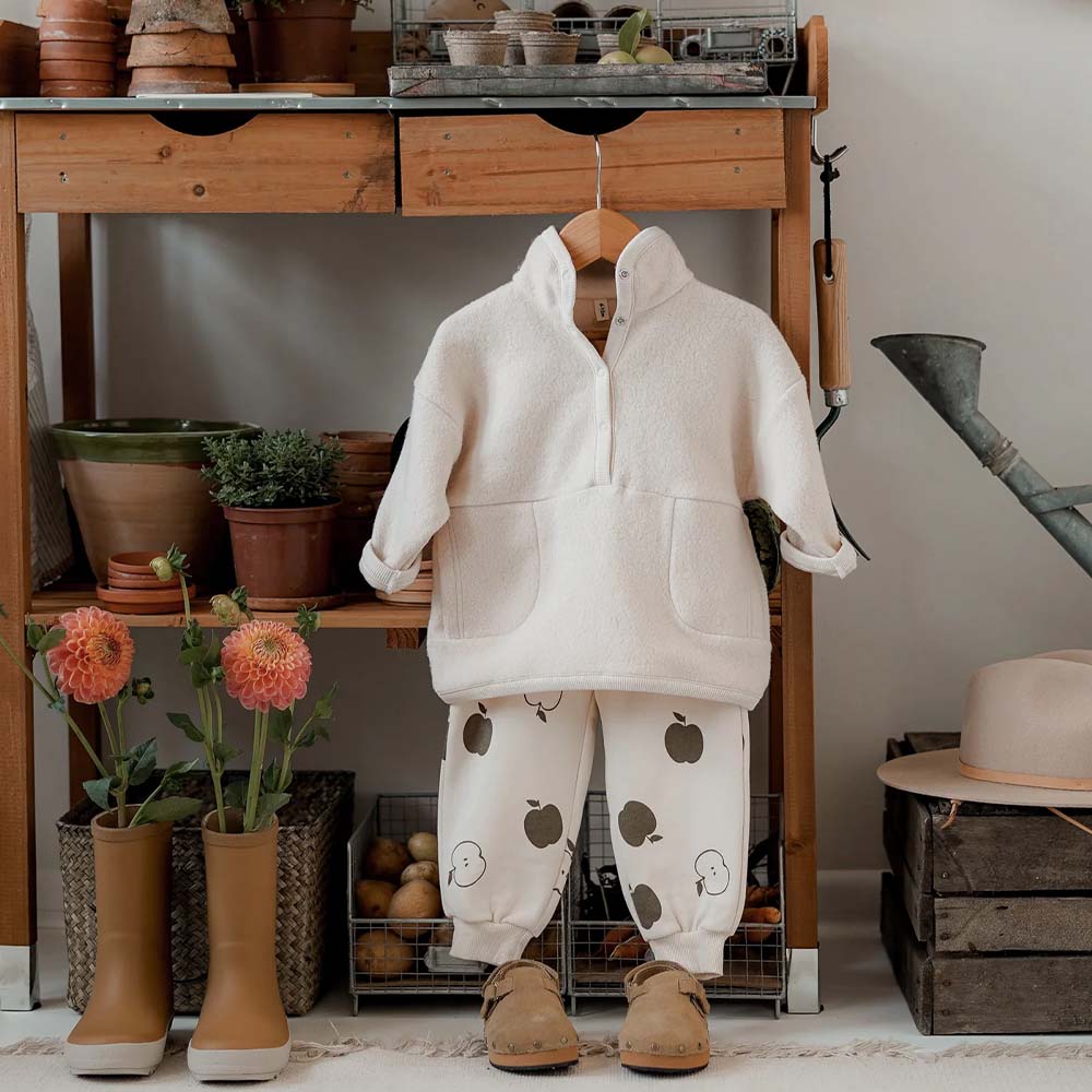 パンツ ズボン    ベビー オーガニックズー  Organic Zoo Cinnamon Apple / Basil Apple Orchard Sweatpants 11CAOP 11BAOP