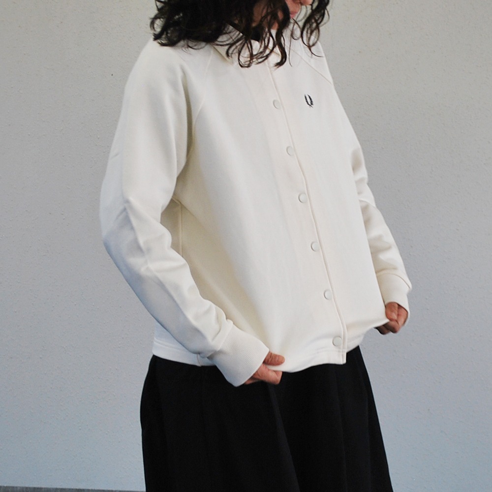 「FRED PERRY」 長袖シャツ 10 ベージュ レディース カラー/ベージュ | FRED PERRY JAPAN | フレッドペリー日本公式