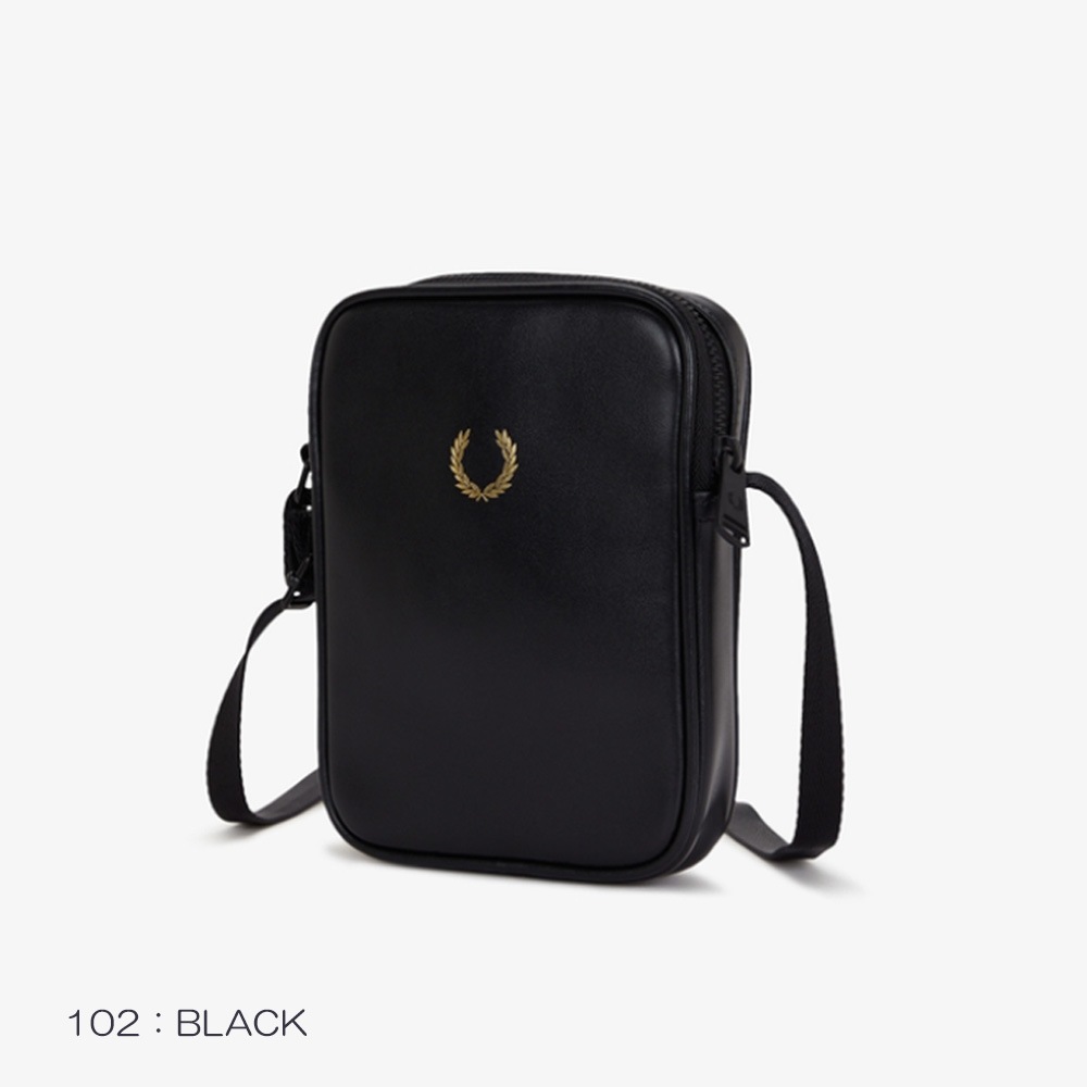 フレッドペリー  ショルダーバッグ ユニセックス サイドバッグ FRED PERRY SMOOTH LEATHER SMALL SIDE BAG 【国内正規品】L3348