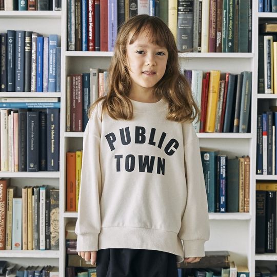 【25FW】PUBLIC トレーナー / アイボリー