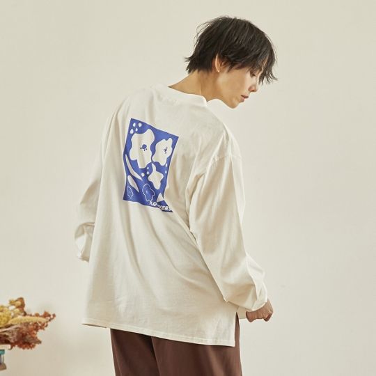 【25FW】FLOWERS L/S Tシャツ / チャコールグレー