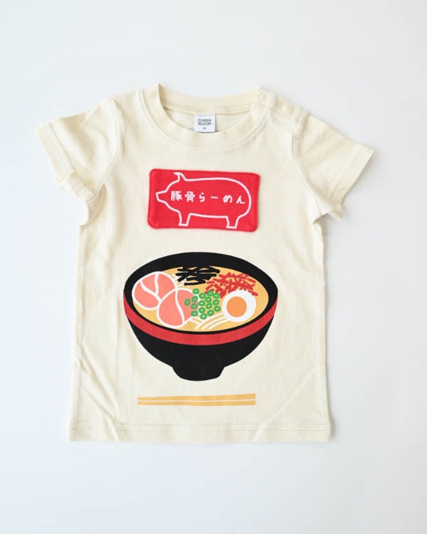 【チークルーム】豚骨ラーメンＴシャツ / アイボリー
